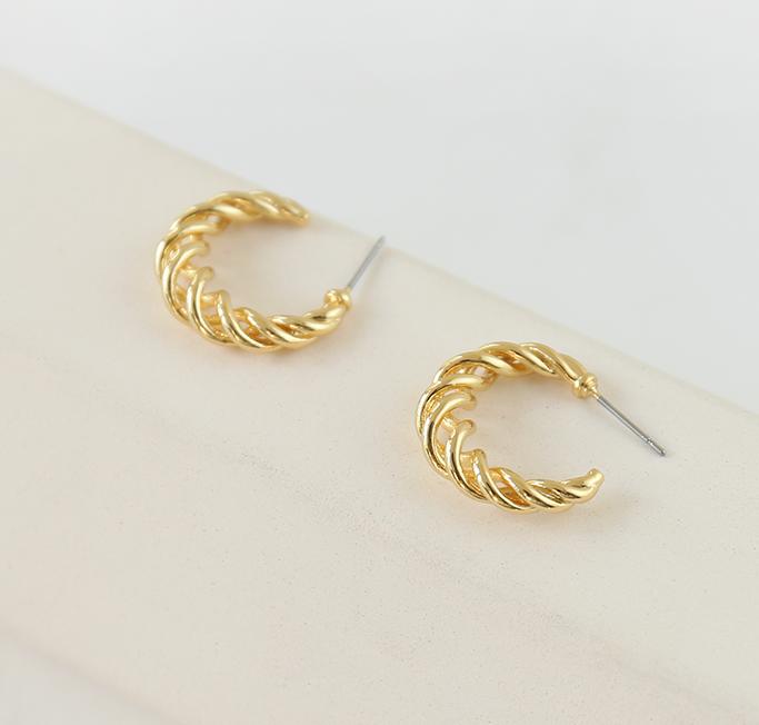 jewellery for girls，jewelry design，jewellery shop online，jewelry making，earrings gold，earrings for girls，earrings for women，earrings necklace and bracelet set，earrings for sensitive ears， handmade earrings, gold earrings, silver earrings, gemstone earrings, designer earrings, drop earrings, stud earrings