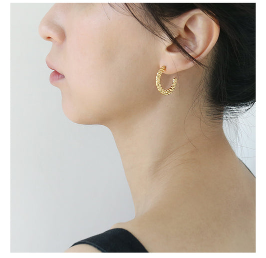 jewellery for girls，jewelry design，jewellery shop online，jewelry making，earrings gold，earrings for girls，earrings for women，earrings necklace and bracelet set，earrings for sensitive ears， handmade earrings, gold earrings, silver earrings, gemstone earrings, designer earrings, drop earrings, stud earrings